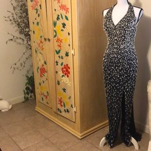 ❤️ Absolutely stunning silk gown!❤️